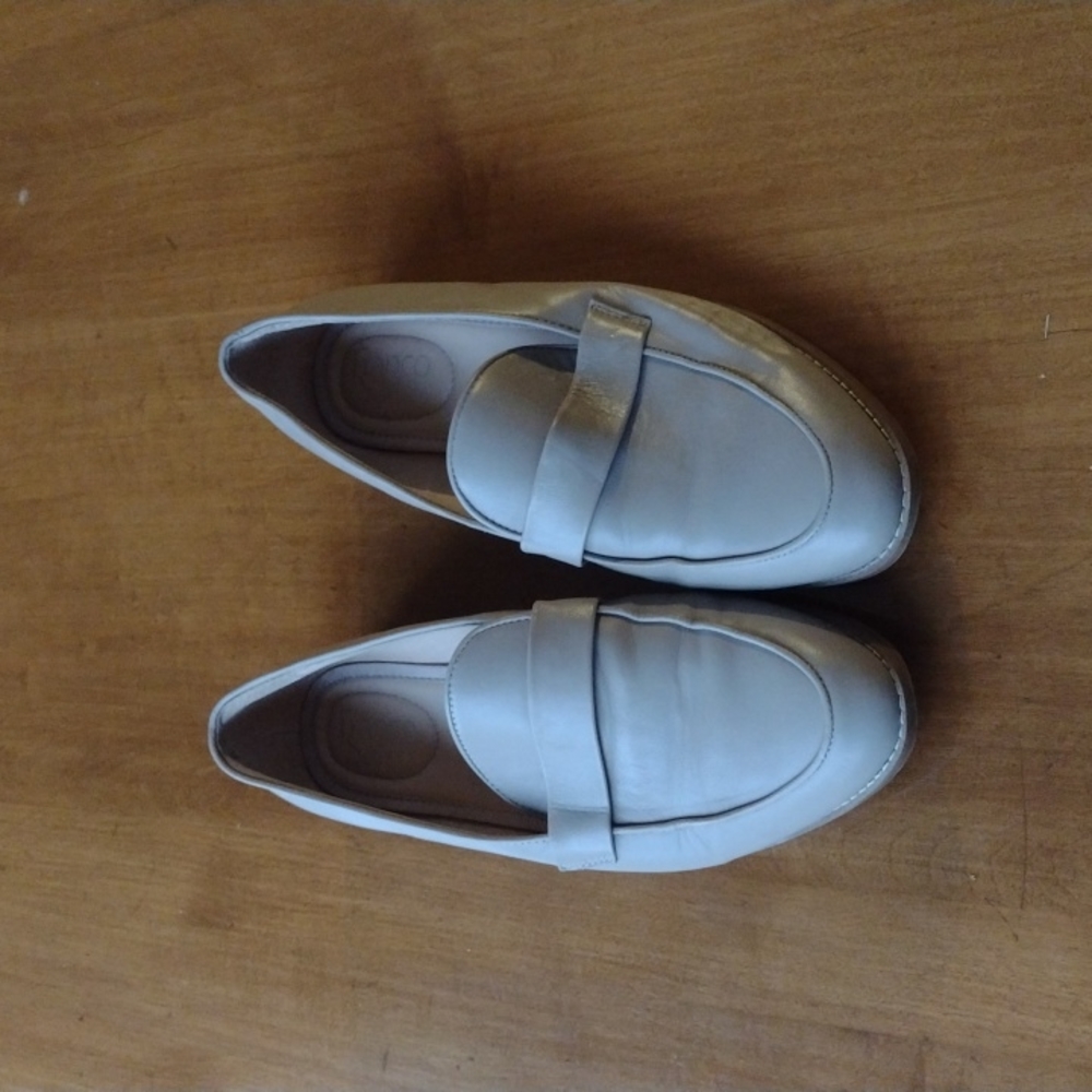 Women's Flats